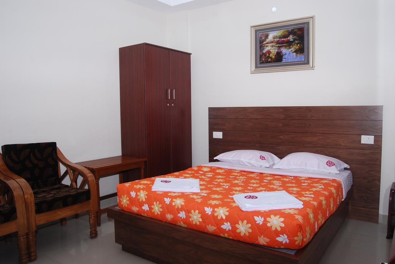 Chakraa Residency Hotel Ramanathapuram Esterno foto