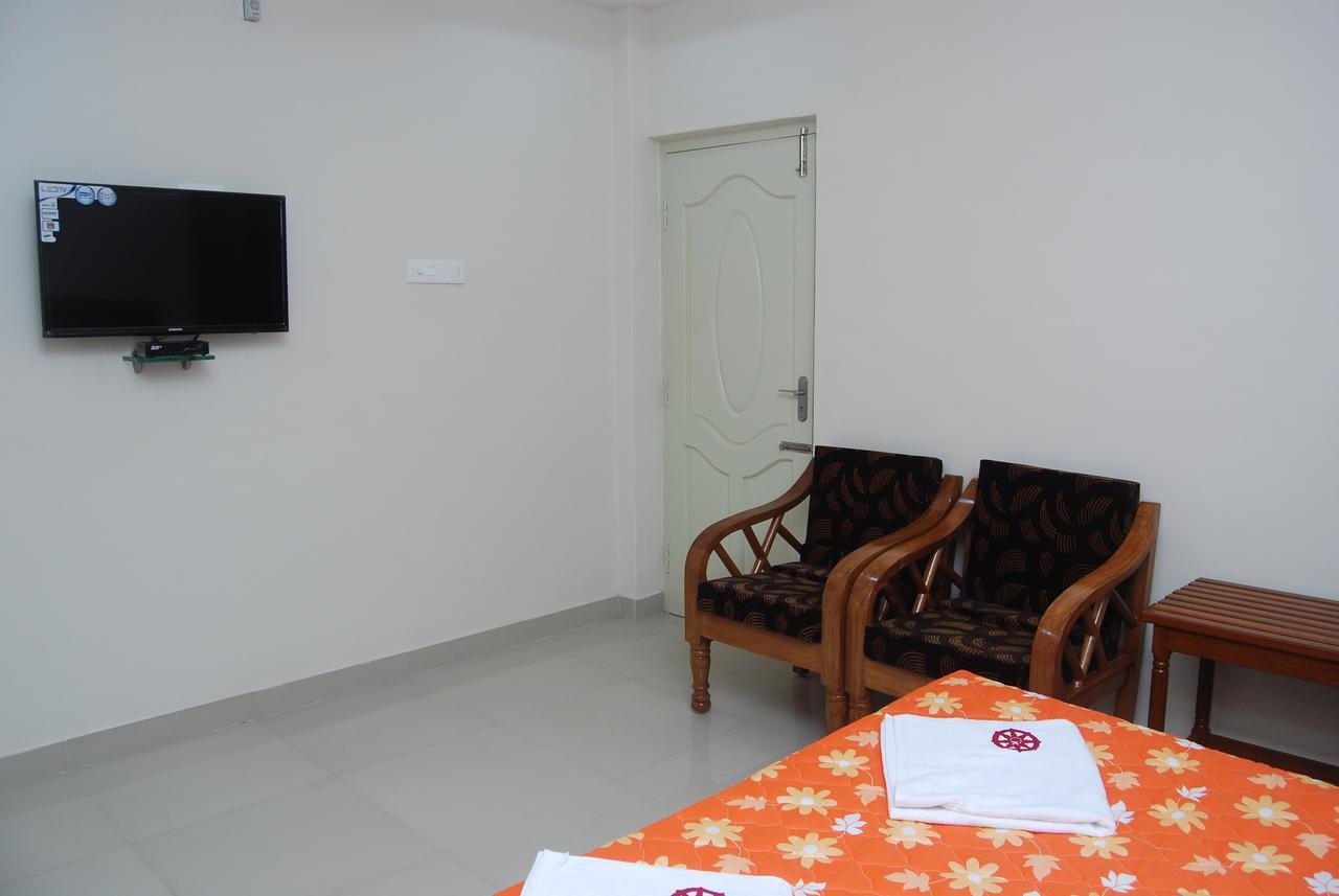 Chakraa Residency Hotel Ramanathapuram Esterno foto
